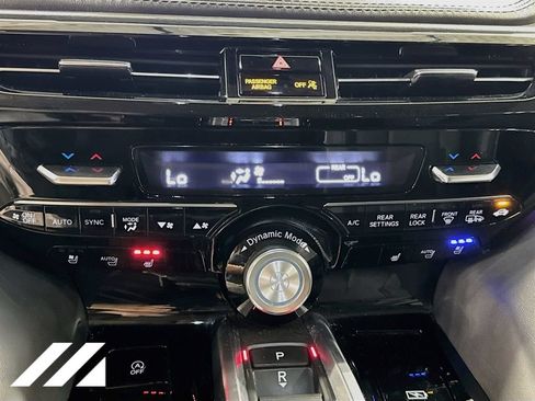 Used 2022 Acura MDX w/ Advance Package AWD/4WD image 18