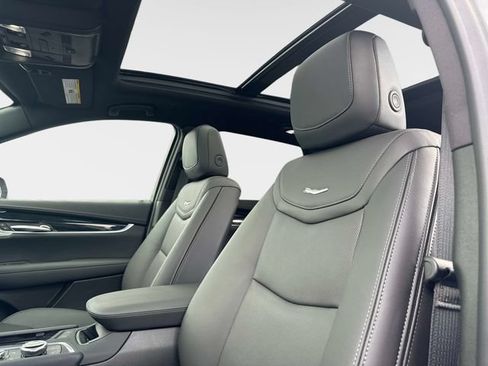 New 2026 Cadillac XT5 Premium Luxury w/ Driver Assist Package AWD/4WD image 18