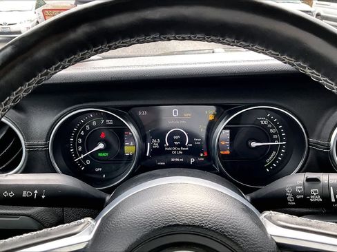 Used 2023 Jeep Wrangler Sahara w/ Cold Weather Group AWD/4WD image 18