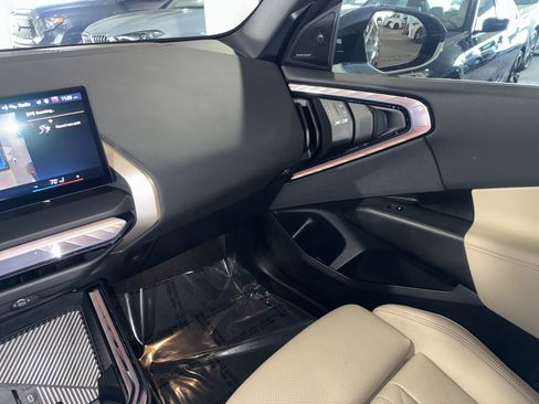 Certified 2025 BMW X3 xDrive30i w/ Premium Package image 30