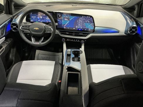 New 2026 Chevrolet Equinox EV LT AWD/4WD image 23