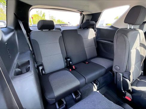 Used 2019 Chevrolet Traverse LT w/ LPO, Floor Liner Package AWD/4WD image 30