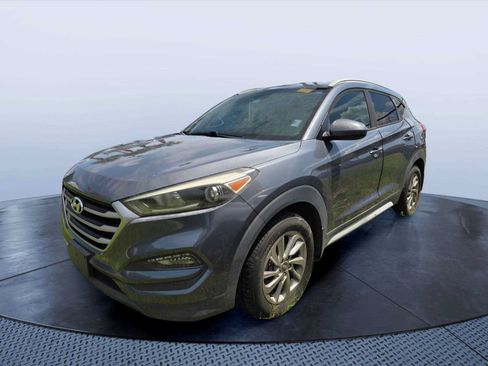 Used 2017 Hyundai Tucson SE w/ SE Popular Package 02 AWD/4WD image 2