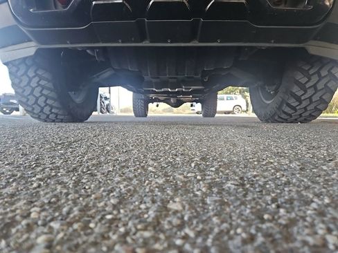 Used 2020 GMC Sierra 2500 AT4 w/ AT4 Premium Package image 18