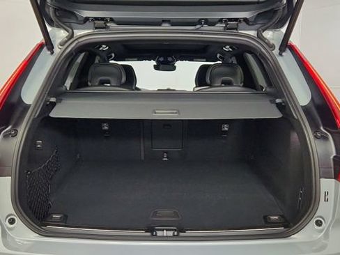 Used 2026 Volvo XC60 T8 Ultra w/ Climate Package AWD/4WD image 38