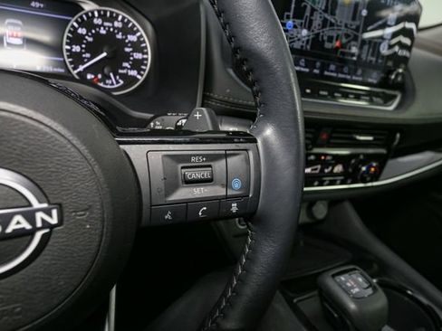 Used 2023 Nissan Rogue SL w/ SL Premium Package image 31