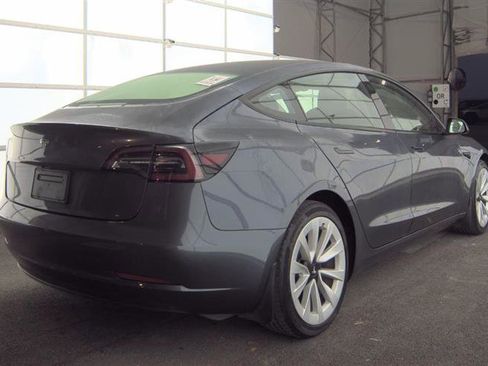 Used 2023 Tesla Model 3 Standard Range image 10
