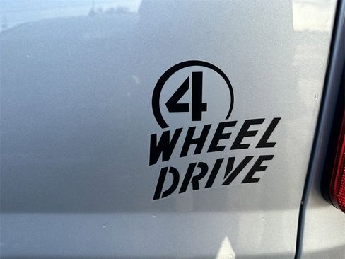 New 2023 Jeep Gladiator Willys image 11