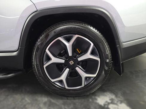 Used 2023 Rivian R1T Adventure AWD/4WD image 19