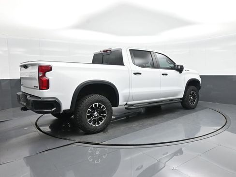 Used 2025 Chevrolet Silverado 1500 ZR2 w/ Technology Package AWD/4WD image 17