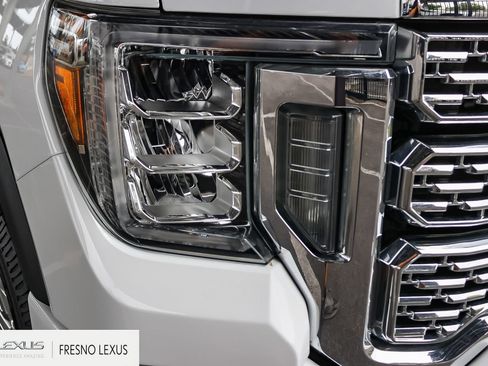 Used 2020 GMC Sierra 2500 Denali w/ Denali Ultimate Package AWD/4WD image 10