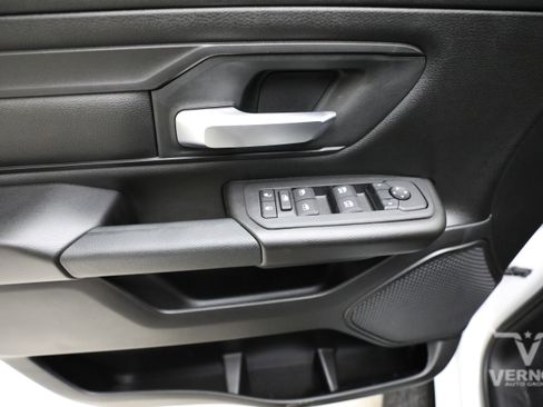 New 2026 RAM 1500 Express AWD/4WD image 18