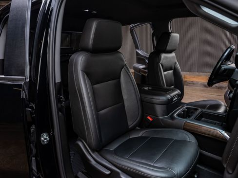 Used 2021 Chevrolet Silverado 1500 LT Trail Boss w/ Convenience Package II image 30