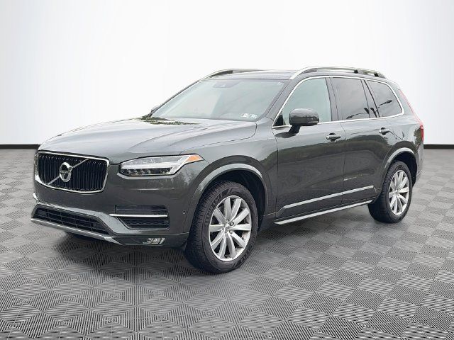 Used 2018 Volvo XC90 T5 Momentum w/ Convenience Package AWD/4WD image 3