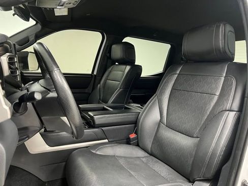 Used 2025 Toyota Tundra Limited w/ TRD Off-Road Package AWD/4WD image 21