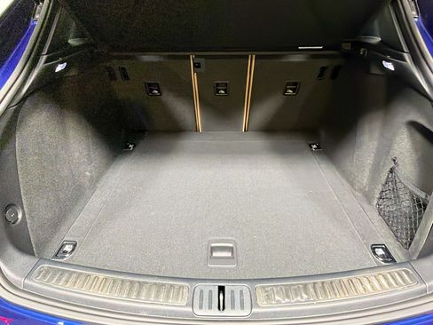 Used 2025 Porsche Macan image 13