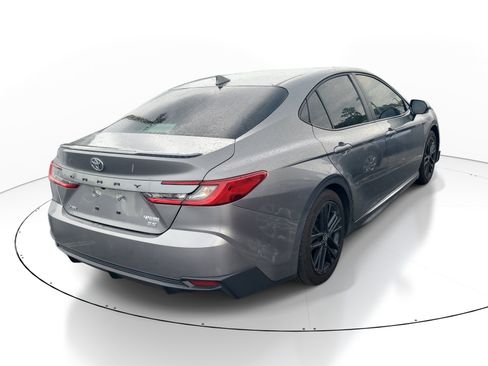Used 2025 Toyota Camry SE w/ Convenience Package FWD image 7