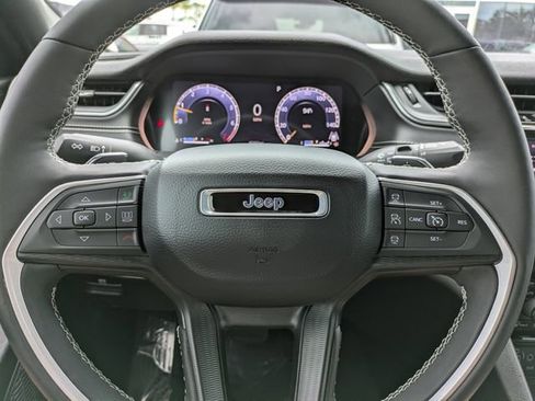 Certified 2024 Jeep Grand Cherokee Altitude image 20