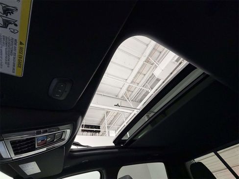 New 2026 RAM 1500 4x4 Crew Cab image 24