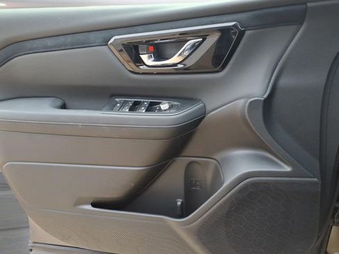 Used 2025 Subaru Forester Limited AWD/4WD image 19