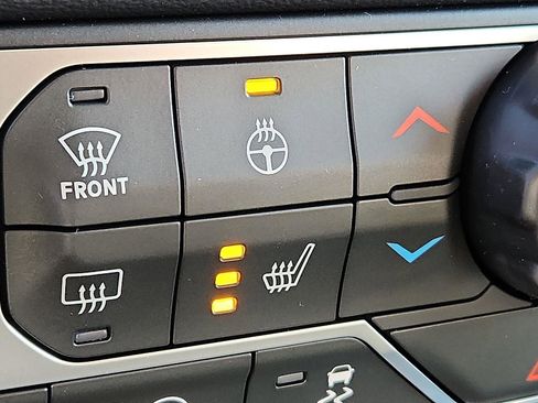 New 2025 Jeep Gladiator Sport image 16