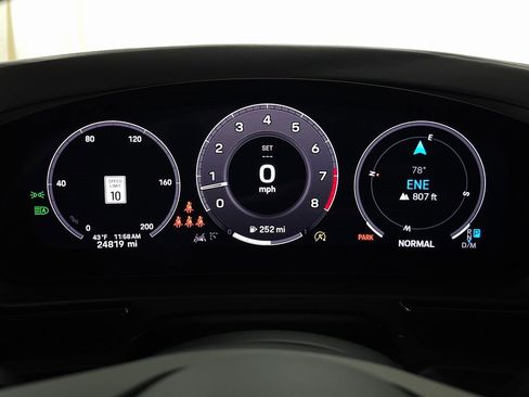 Used 2024 Porsche Cayenne S image 22