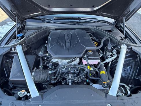 Used 2025 Genesis G70 2.5T image 32