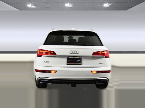 Certified 2023 Audi Q5 2.0T Premium Plus w/ Premium Plus Package image 8