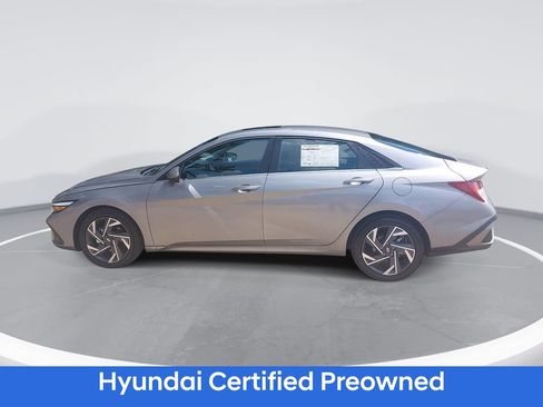 Certified 2025 Hyundai Elantra Limited FWD image 8