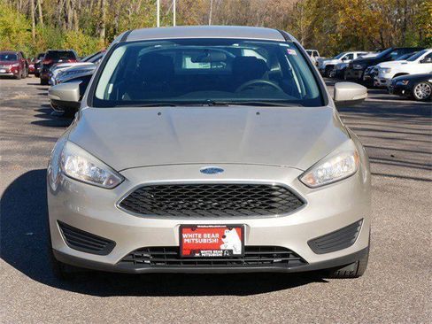 Used 2017 Ford Focus SE image 2