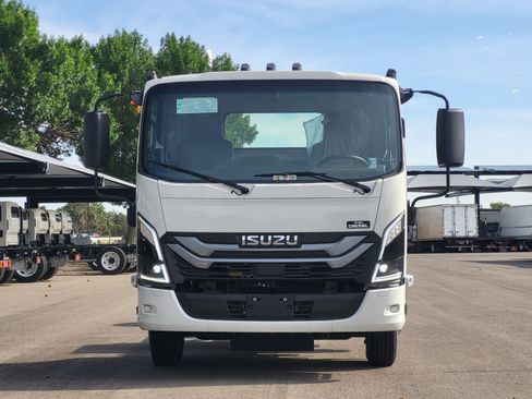 New 2026 Isuzu NPR RWD image 2