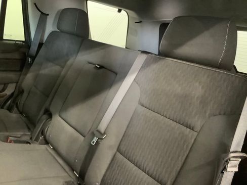 Used 2019 Chevrolet Tahoe LS w/ Enhanced Driver Alert Package AWD/4WD image 7