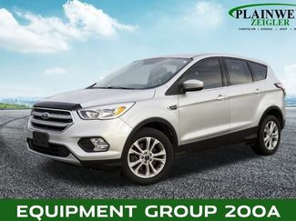 Used 2017 Ford Escape SE image 1
