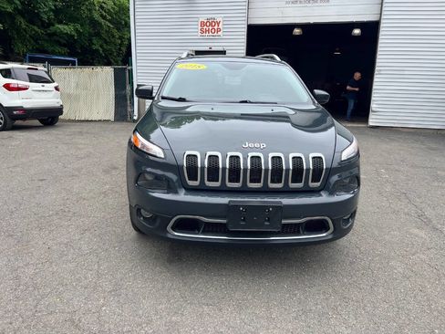 Used 2018 Jeep Cherokee Limited AWD/4WD image 4
