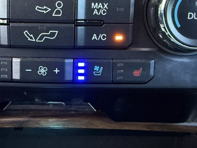 Used 2019 Ford F150 Lariat RWD image 21