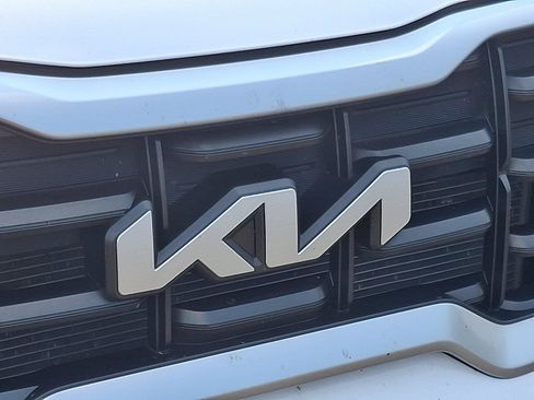 Used 2024 Kia Telluride S AWD/4WD image 16