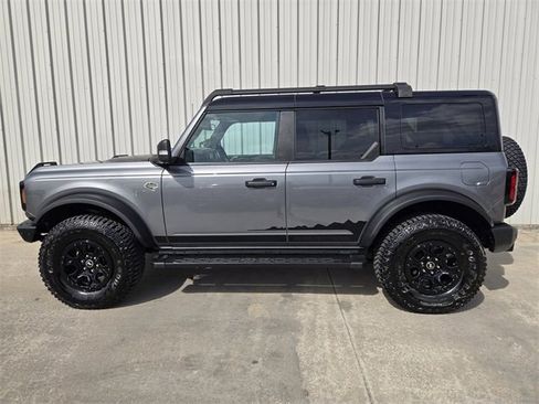 Used 2024 Ford Bronco Wildtrak image 7