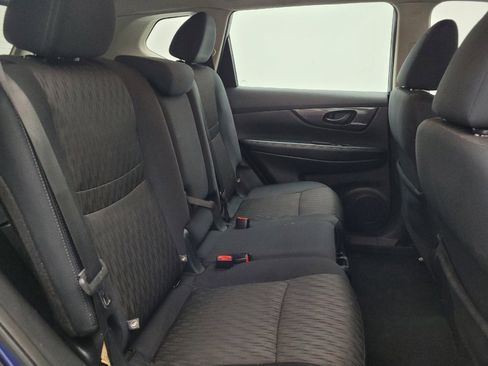 Used 2019 Nissan Rogue S FWD image 19