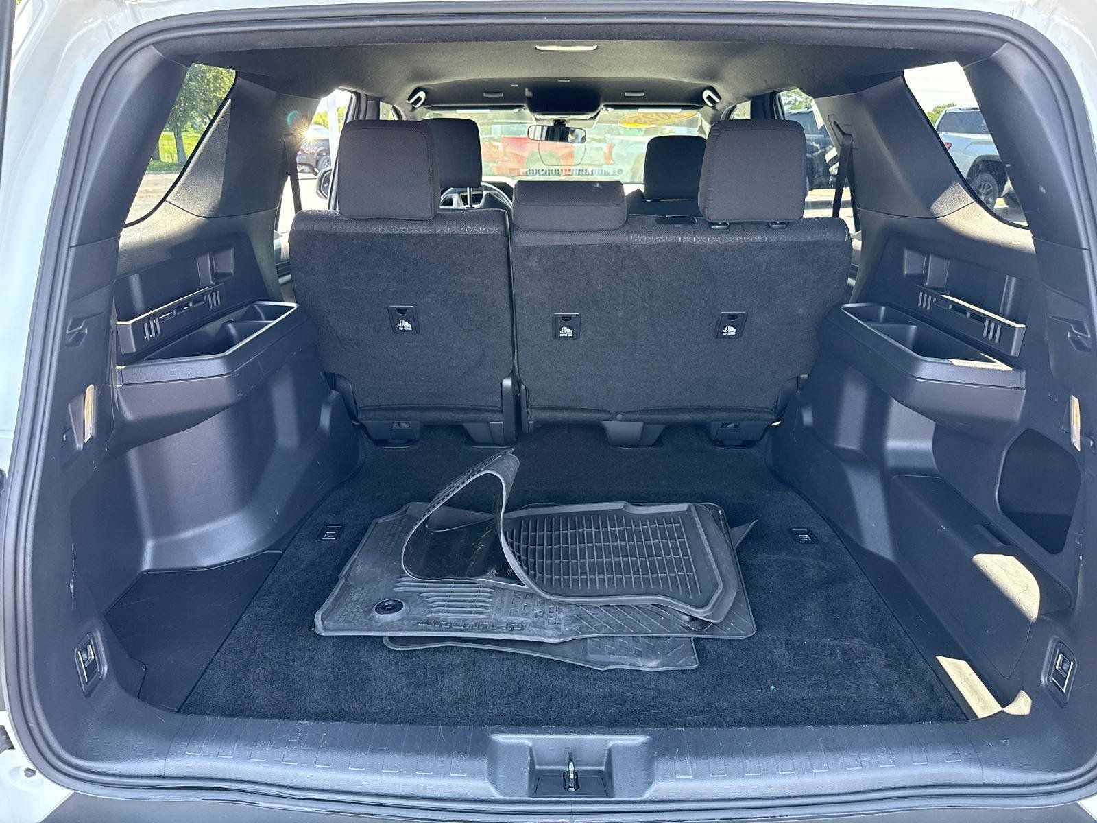 Certified 2025 Toyota 4Runner SR5 AWD/4WD image 8