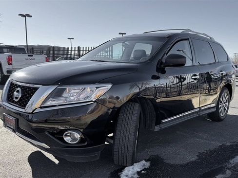 Used 2013 Nissan Pathfinder SL w/ SL Premium Pkg image 4