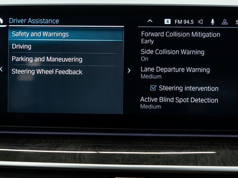 Used 2023 BMW 530e xDrive w/ Executive Package image 33