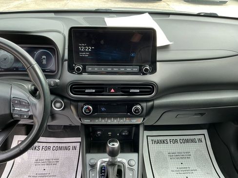 Used 2022 Hyundai Kona Limited image 21