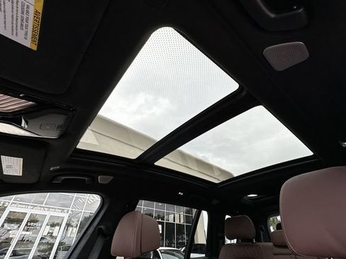 Used 2024 BMW ALPINA XB7 image 30