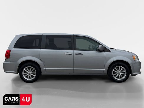Used 2020 Dodge Grand Caravan SE FWD image 8