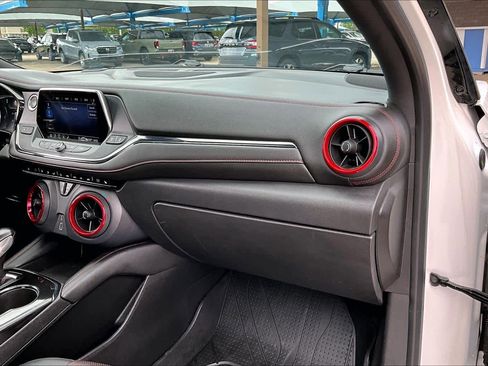 Used 2021 Chevrolet Blazer RS FWD image 19