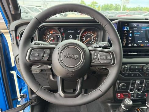 New 2026 Jeep Wrangler Unlimited Rubicon AWD/4WD image 17