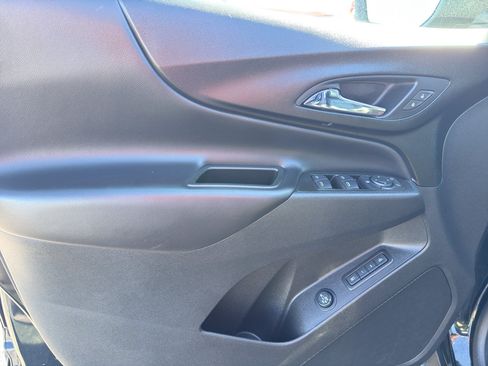 Used 2020 Chevrolet Equinox LT w/ Midnight Edition FWD image 13