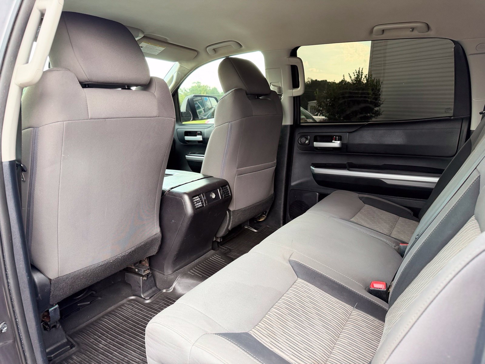 Used 2015 Toyota Tundra SR5 w/ SR5 Upgrade Package RWD image 27