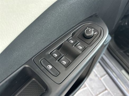 New 2026 Volkswagen Taos S image 11