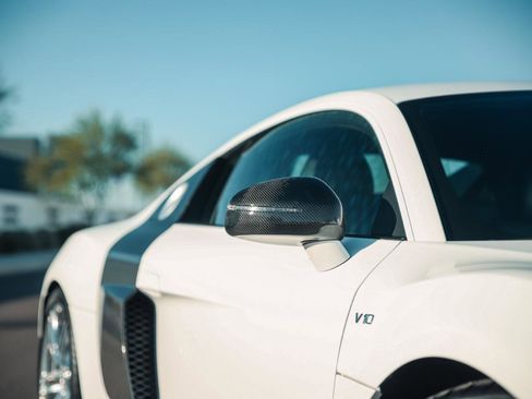 Used 2010 Audi R8 V10 image 22